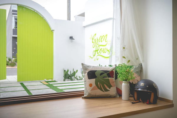 Nhà ống màu xanh lá cho gia đình 3 người gây ‘sốt’
